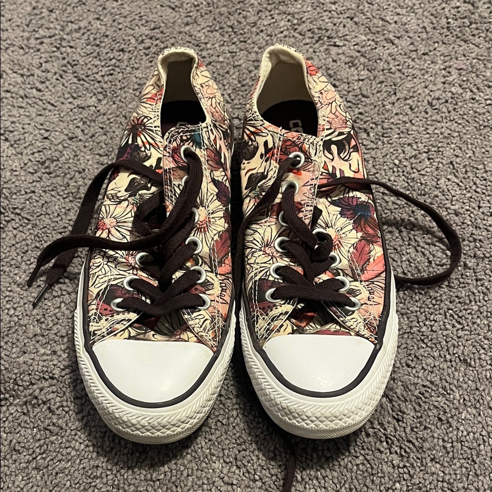 Floral Converse